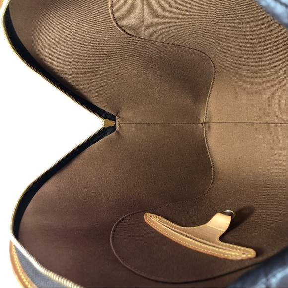 Louis Vuitton ELLIPSE MM - Picture 10 of 13